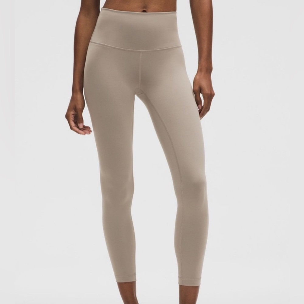 Lululemon’s Wunder Train HR Tight 28” Pockets NWT Warm Ash Gray WSHG
